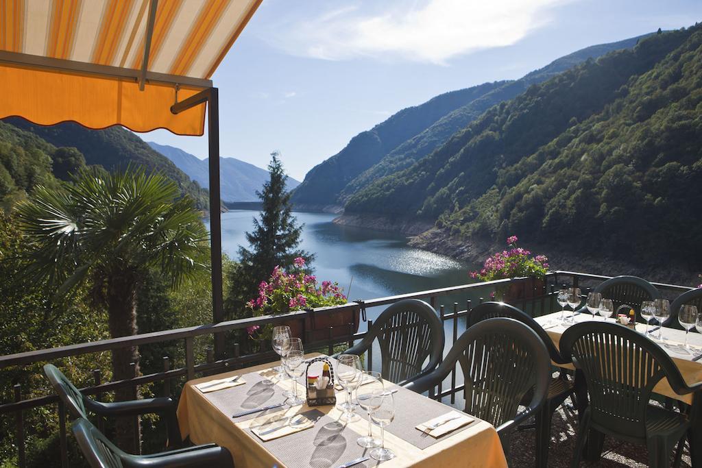Hotel Al Lago Vogorno Exterior foto