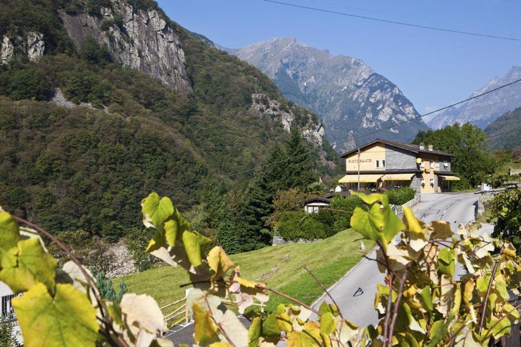 Hotel Al Lago Vogorno Exterior foto